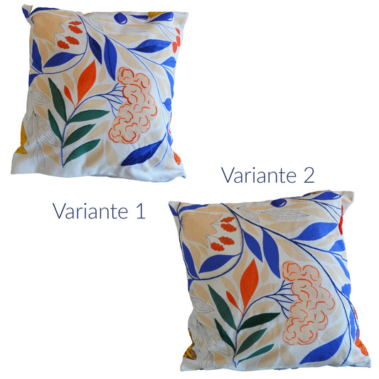 Coussin brodé à la main, fabriqué en France, motif floral et coloré