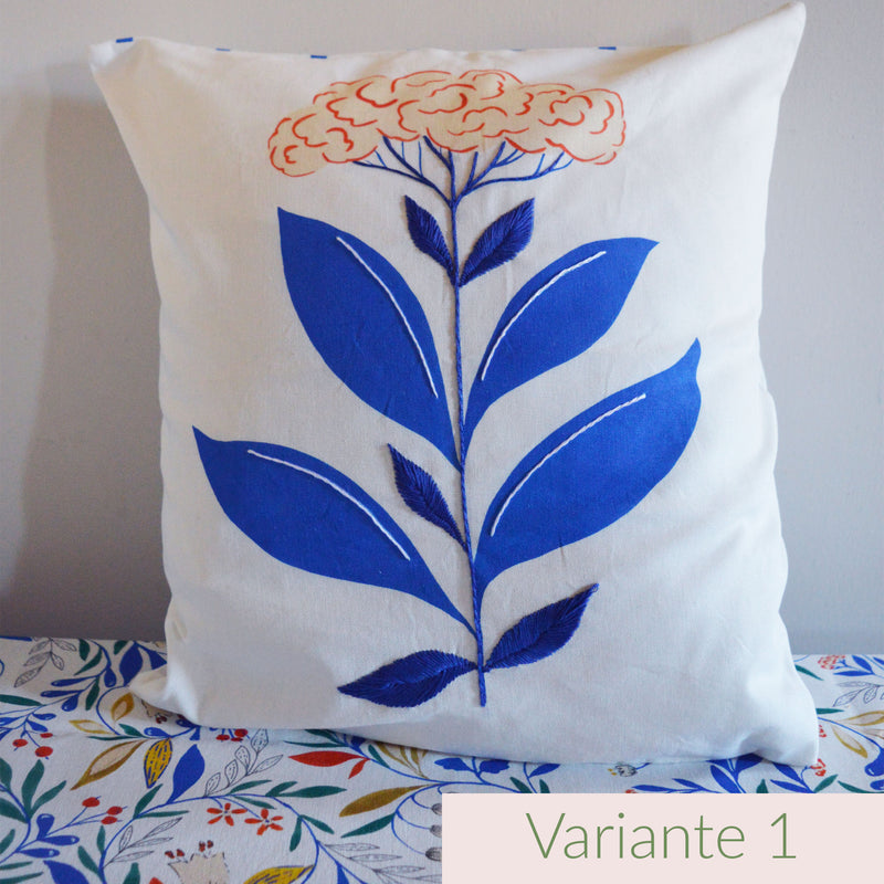 Coussin brodé à la main, fabriqué en France, motif floral et coloré