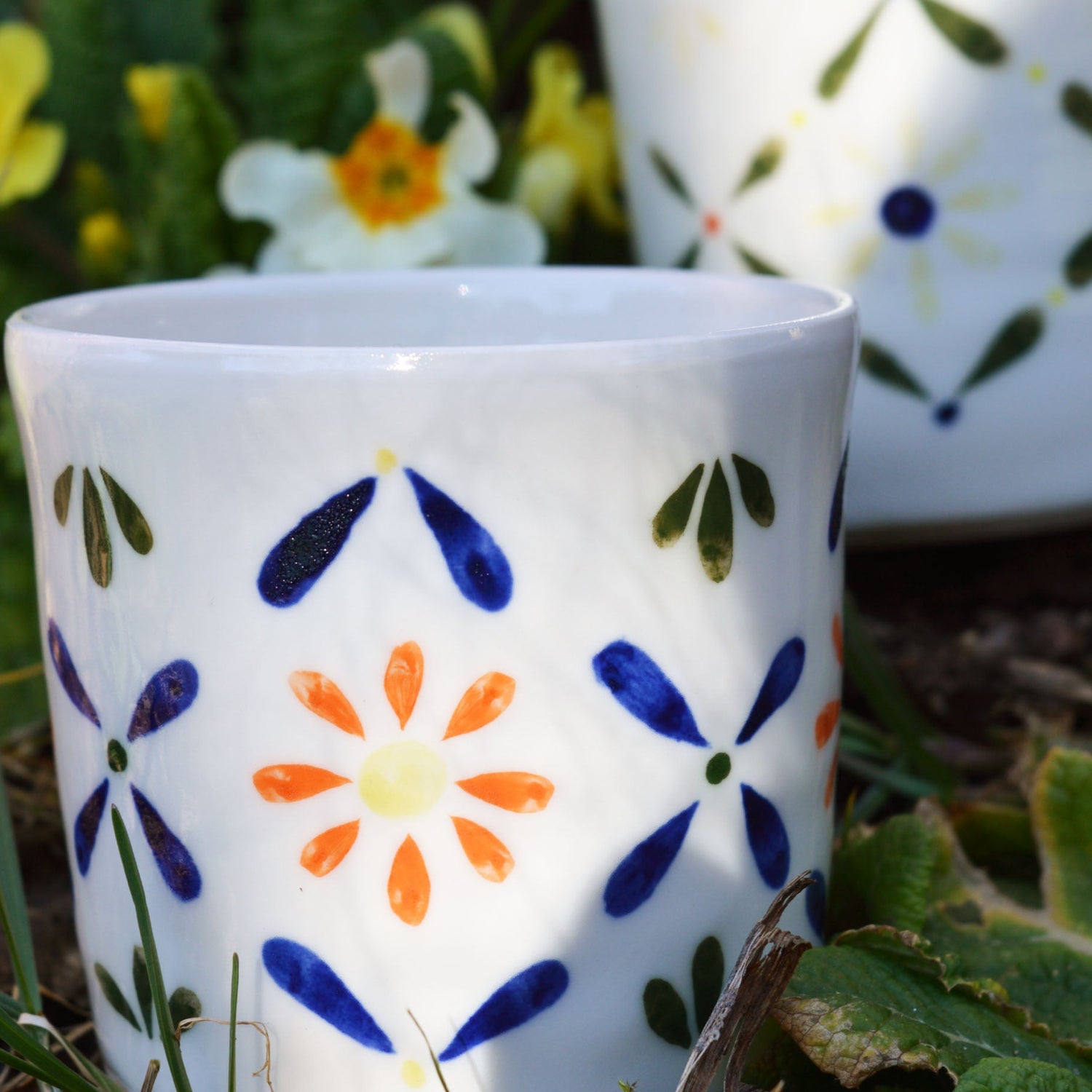 Tasses à café en porcelaine, fabriquées en France artisanalement, motif floral et coloré