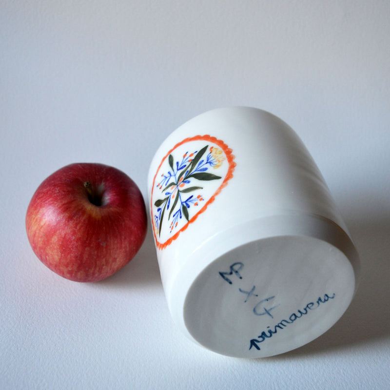 Tasse à thé en porcelaine, fabriquée en France artisanalement, motif floral et coloré