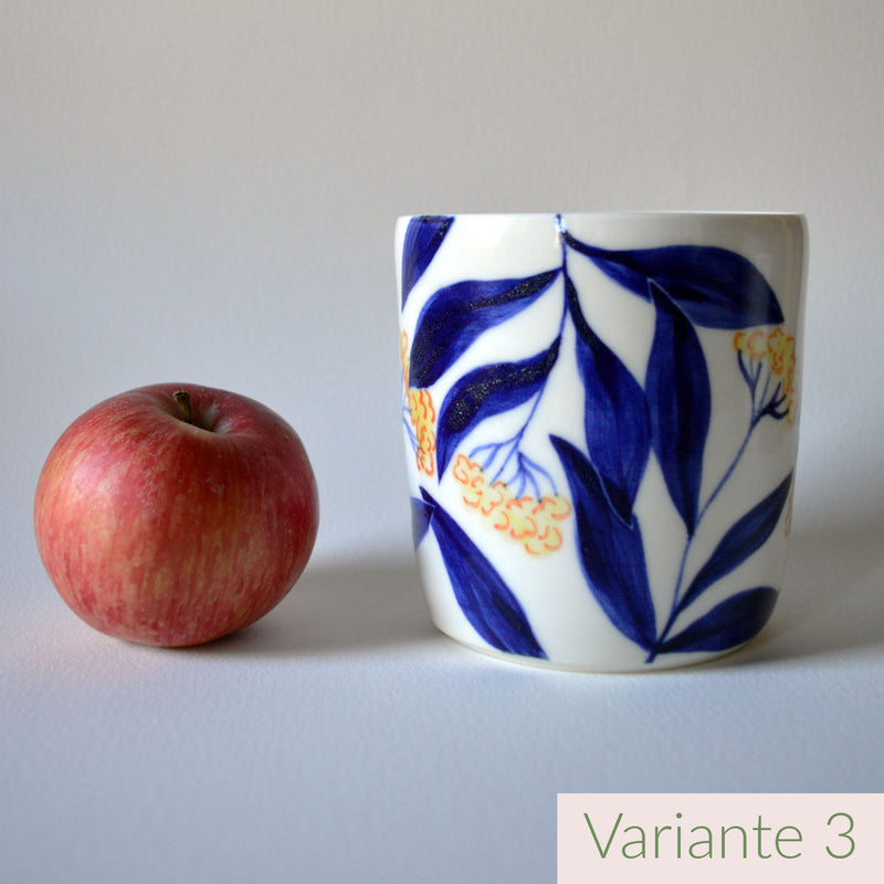 Tasse à thé en porcelaine, fabriquée en France artisanalement, motif floral et coloré