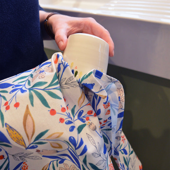Torchon à motif Primavera tissé et fabriqué en France, essuie la tasse à café artisanale