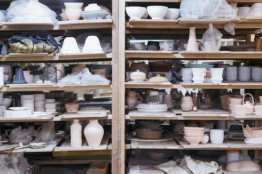 Porcelaine, grès, faïence : quelle différence entre ces trois types de céramique ?