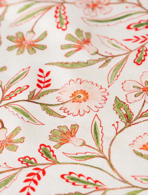 Détail du motif inspiré des indiennes imprimé sur du coton/lin