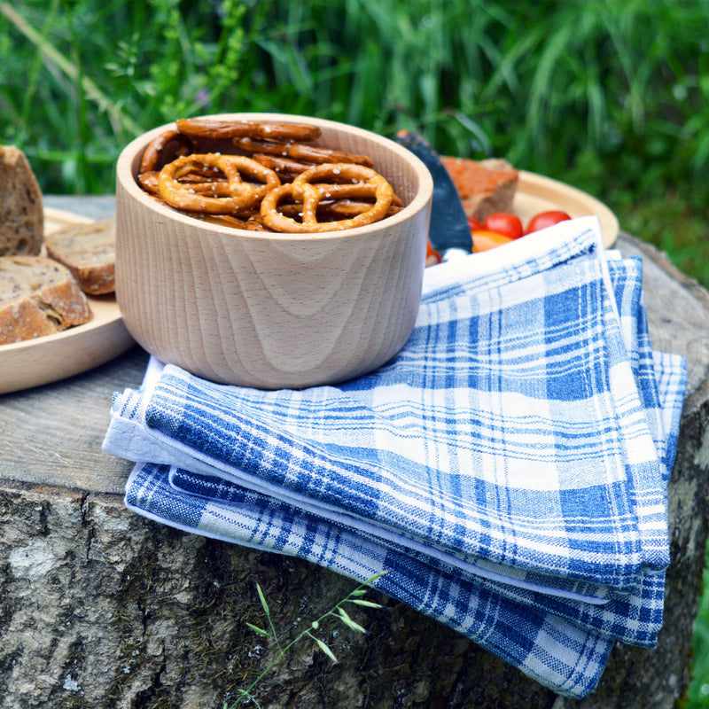 Bol en bois tourné à la main, fabriqué en Alsace, artisanalement, bois de hêtre. Vaisselle en bois, serviette en kelsch, pique-nique.