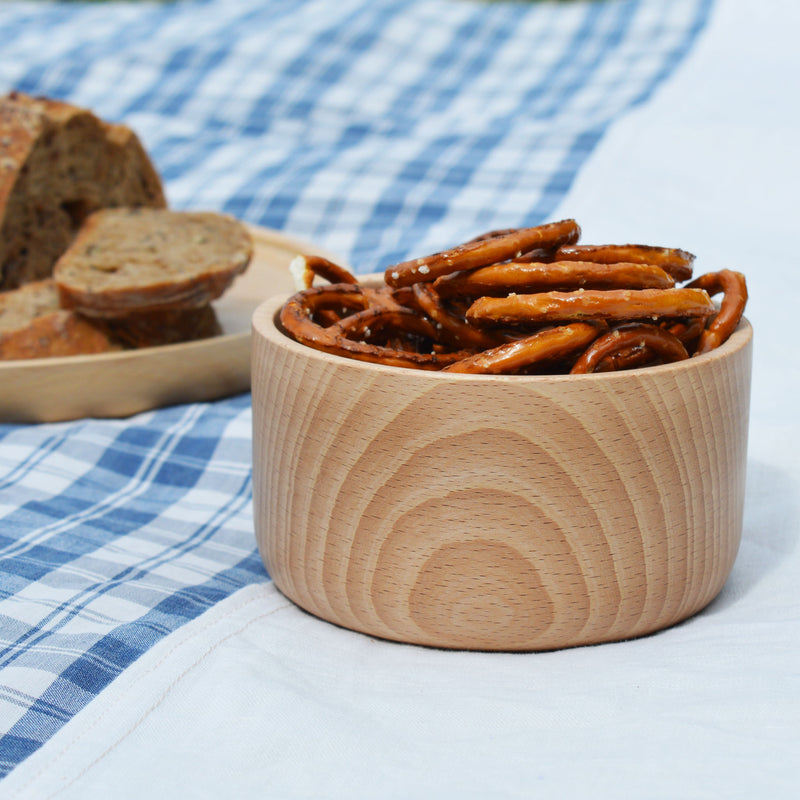 Bol en bois tourné à la main, fabriqué en Alsace, artisanalement, bois de hêtre. Vaisselle en bois, nappe en kelsch, pique-nique.