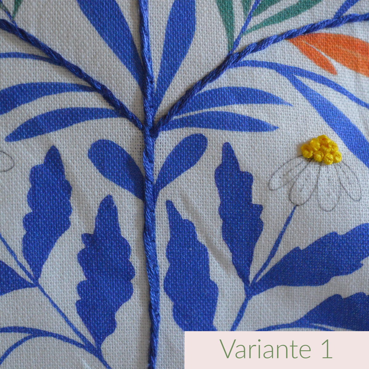 Coussin brodé à la main, fabriqué en France, motif floral et coloré
