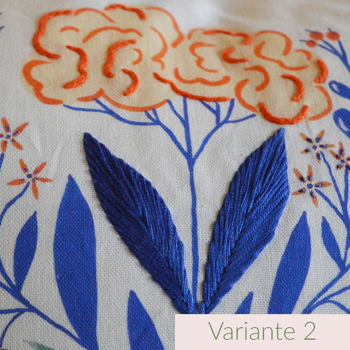 Coussin brodé à la main, fabriqué en France, motif floral et coloré
