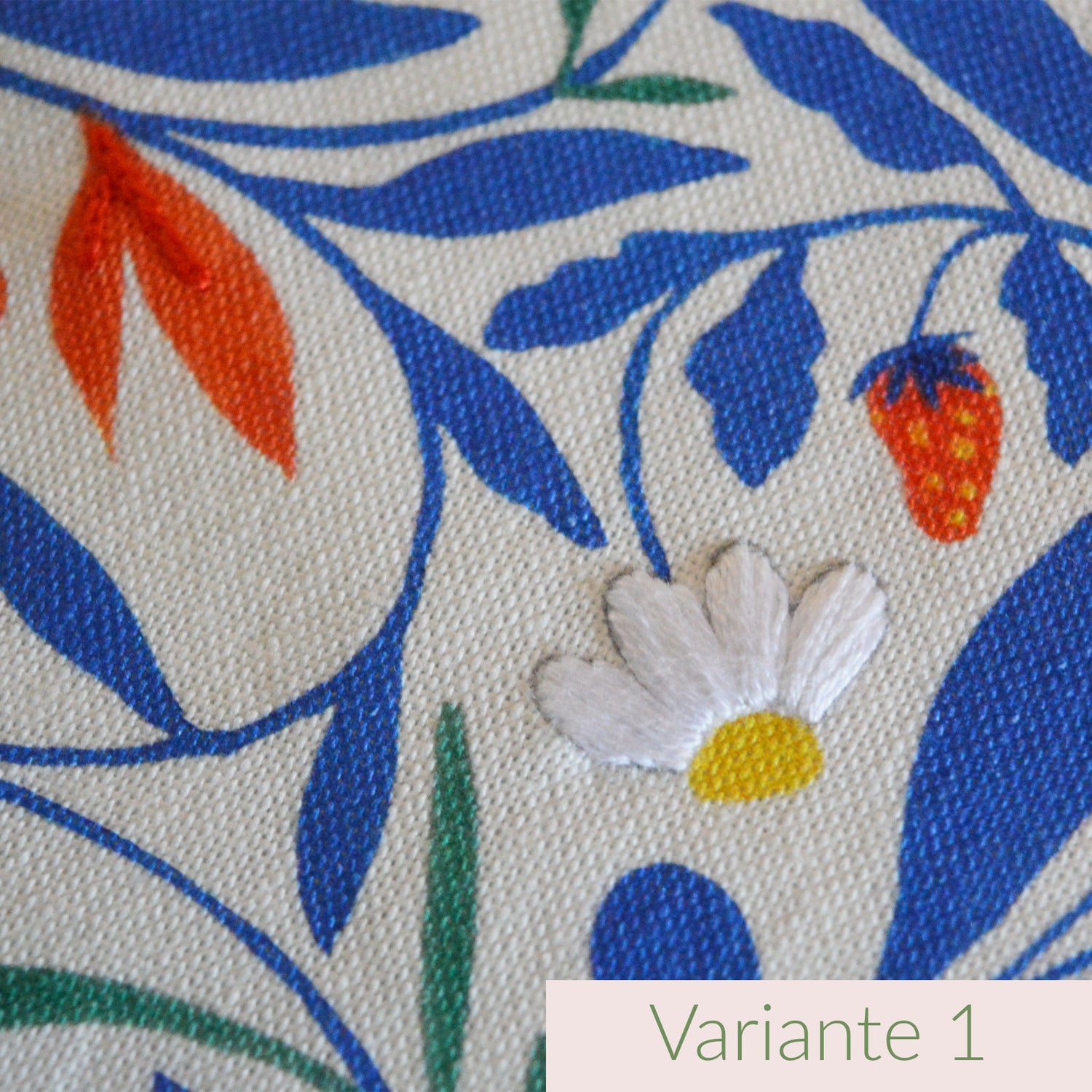 Coussin brodé à la main, fabriqué en France, motif floral et coloré