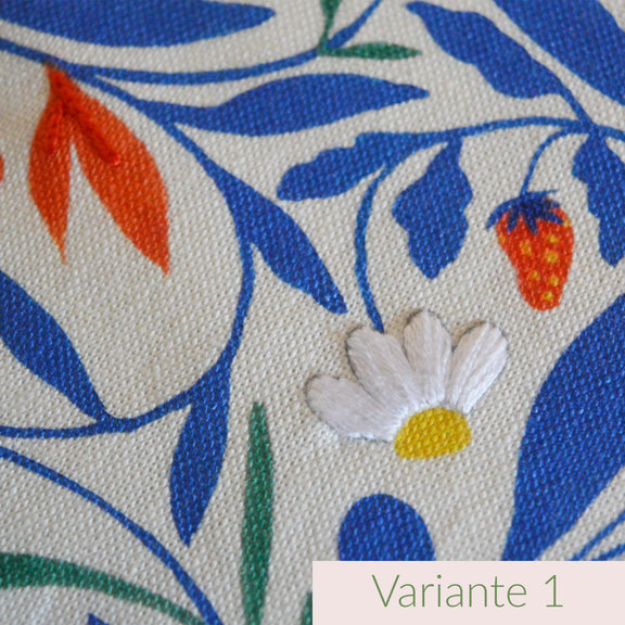Coussin brodé à la main, fabriqué en France, motif floral et coloré