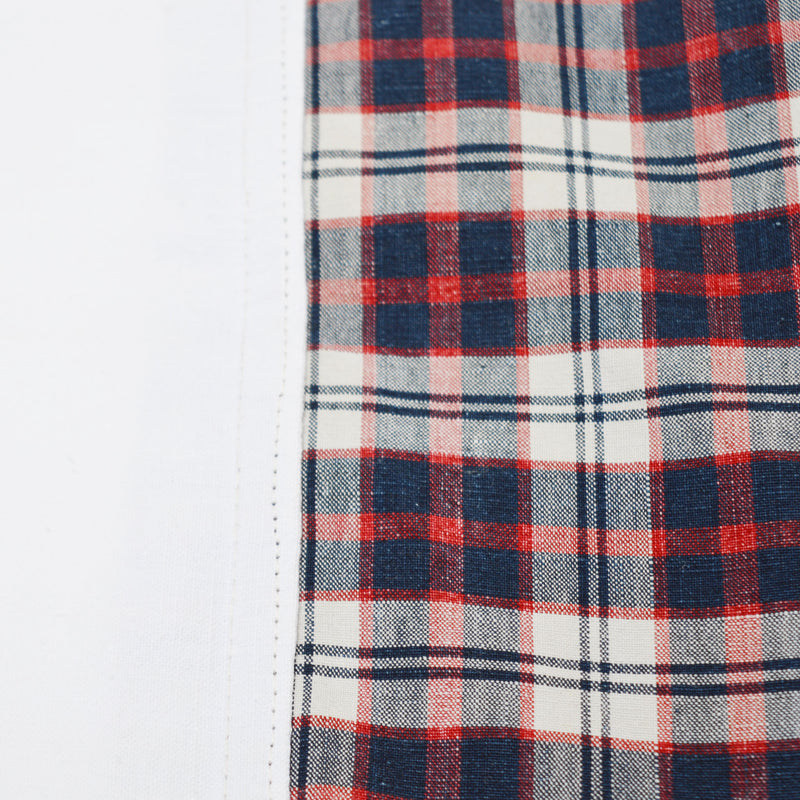 Nappe en kelsch bleu et rouge, et en lin anciens, fabriquée en France en Alsace.