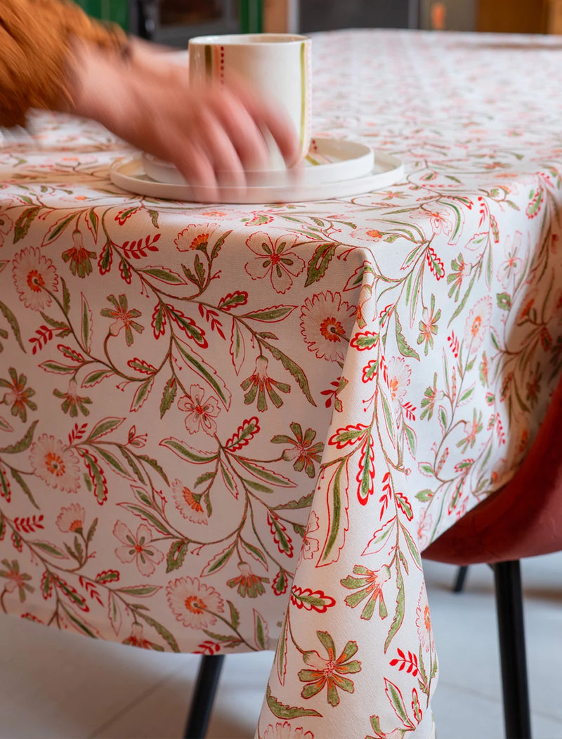 Nappe en coton et lin fabriquée en France au motif de fleurs des champs
