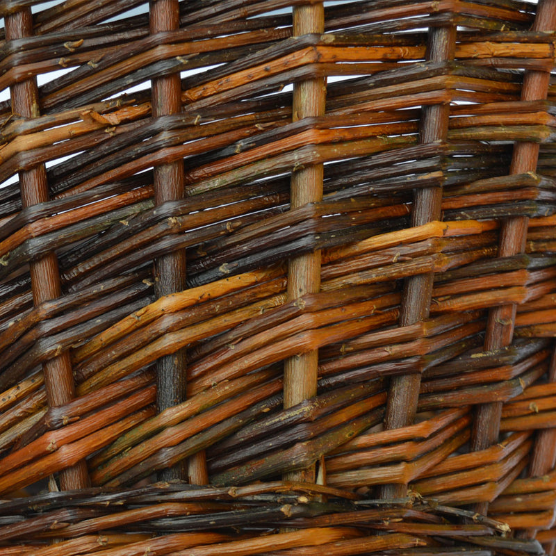 Zoom sur couleur du panier en osier foncé