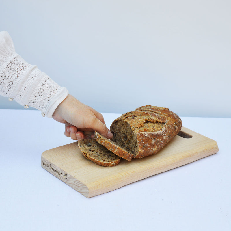 Planche en bois, fabriquée en France en Alsace, artisanalement.