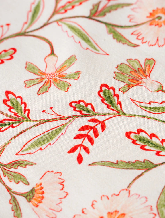 Motif floral et coloré, fleurs des champs, inspiré des indiennes