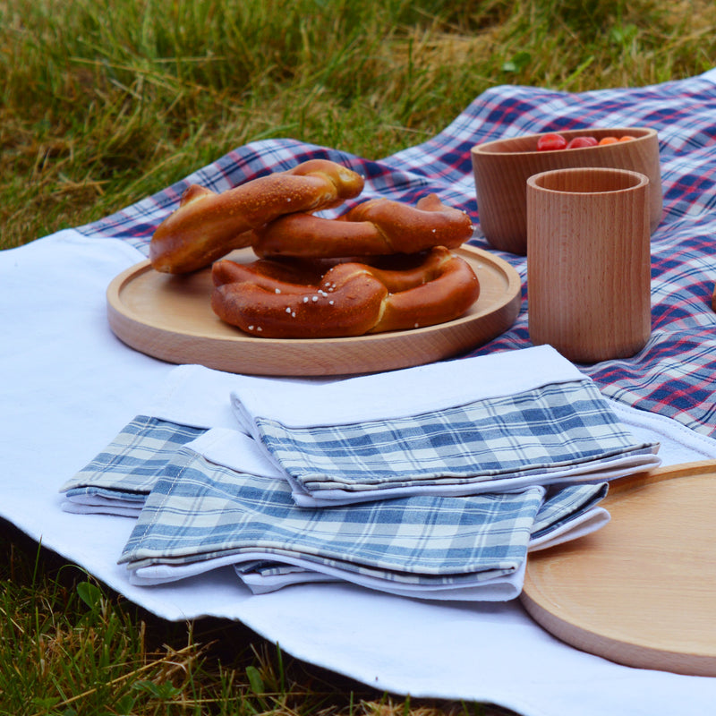 Serviettes en kelsch bleu et lin anciens, fabriquée en France en Alsace. Vaisselle en bois, artisanat, pique-nique