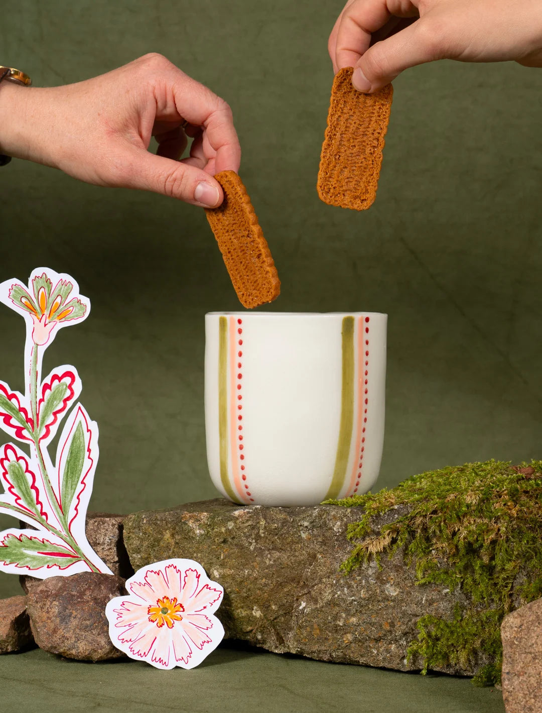 Tasse à thé en porcelaine artisanale fabriquée en France, motif rayures colorées
