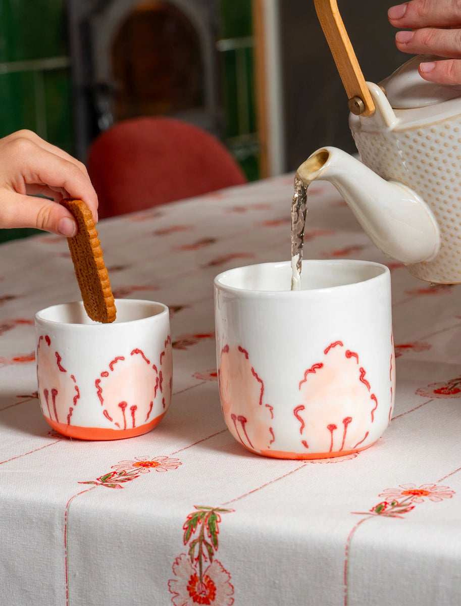 Tasses à thé et à café en porcelaine artisanales fabriquées en France, motif fleur des champs