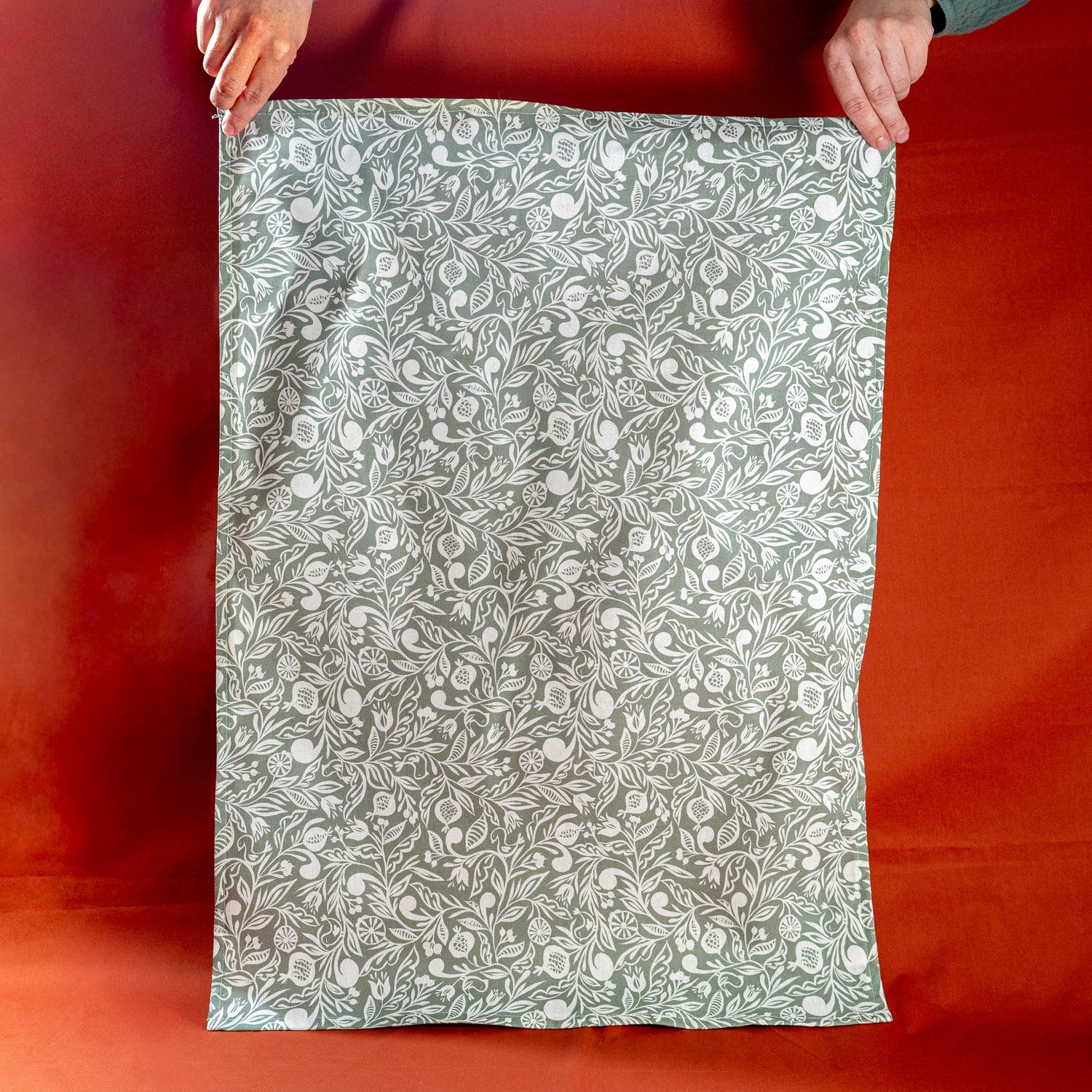 Torchon fabriqué en France, en coton et lin, motif floral, vert et blanc, polychrome Alsace